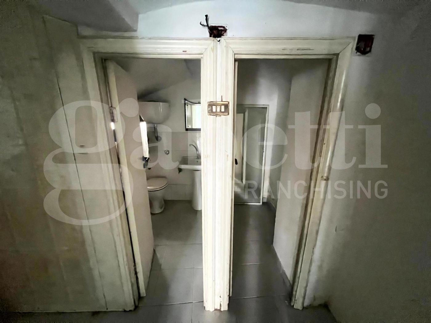 Negozio in vendita a Ercolano