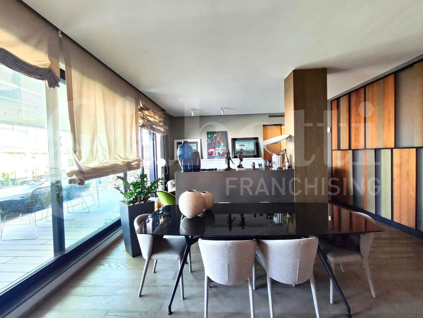 Attico ristrutturato a Portici