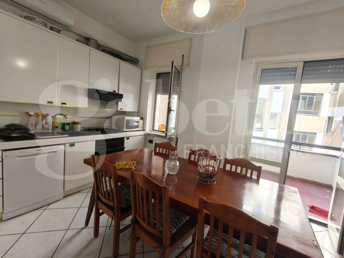 Quadrilocale in vendita a Portici