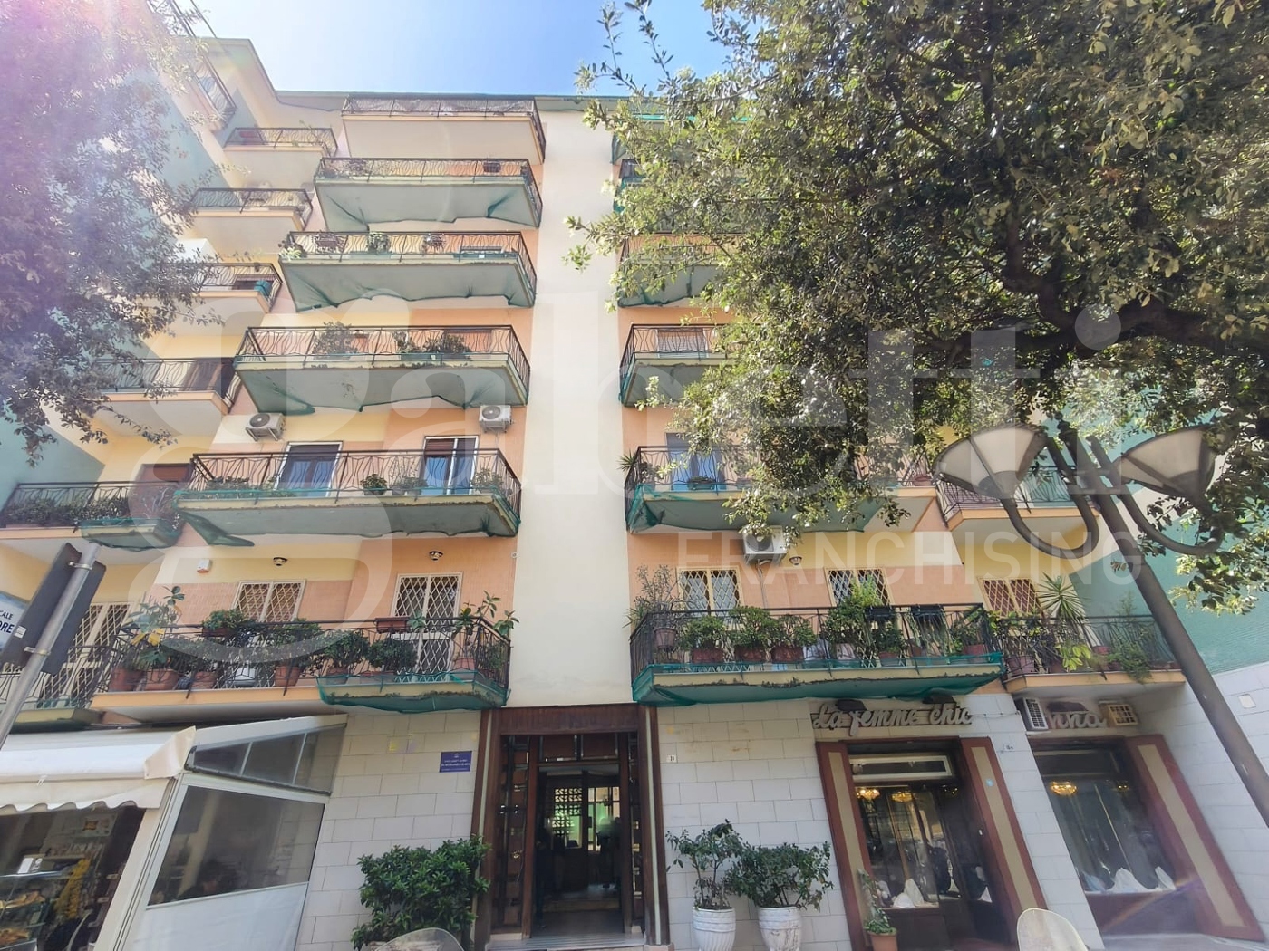 Quadrilocale in vendita a Portici