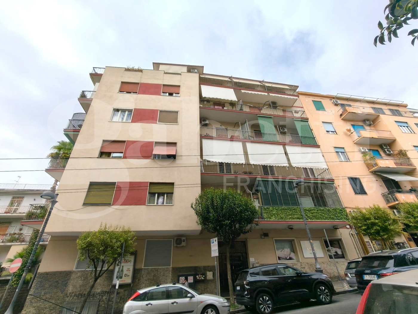 Quadrilocale in vendita a Portici