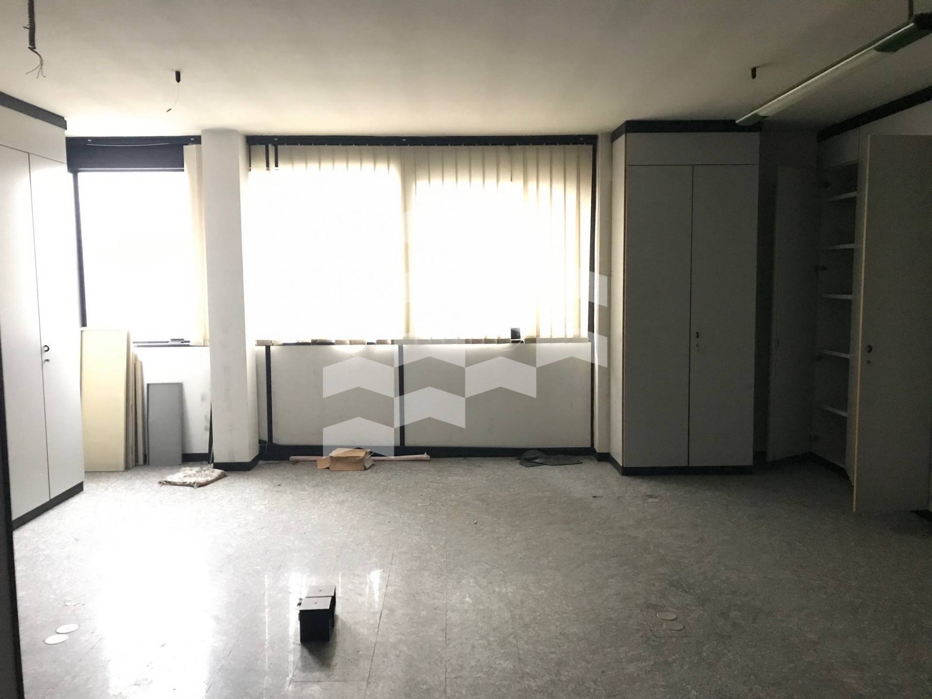 Locale commerciale in vendita a Novi Ligure