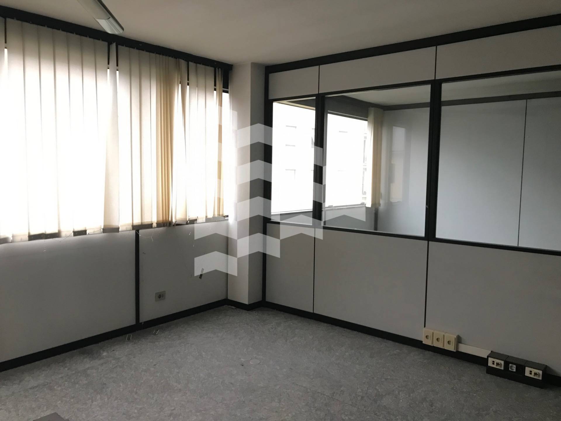 Locale commerciale in vendita a Novi Ligure