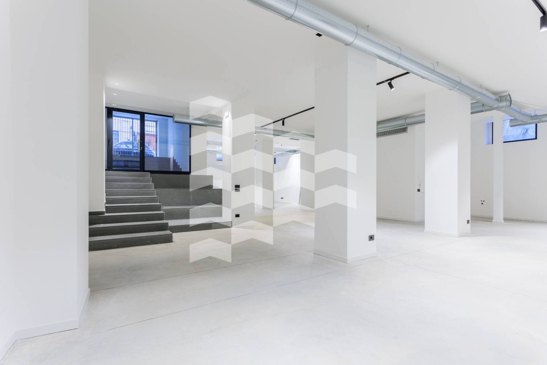 Locale commerciale in vendita a Milano, P.ta Venezia