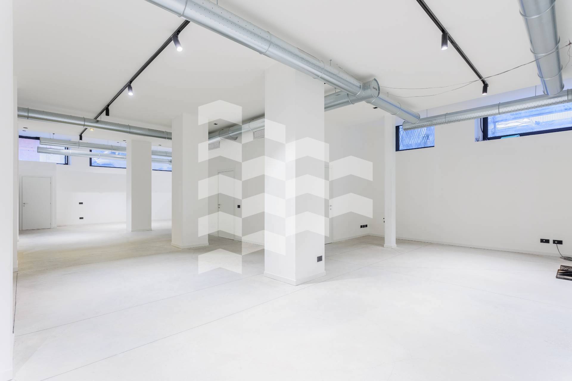 Locale commerciale in vendita a Milano, P.ta Venezia