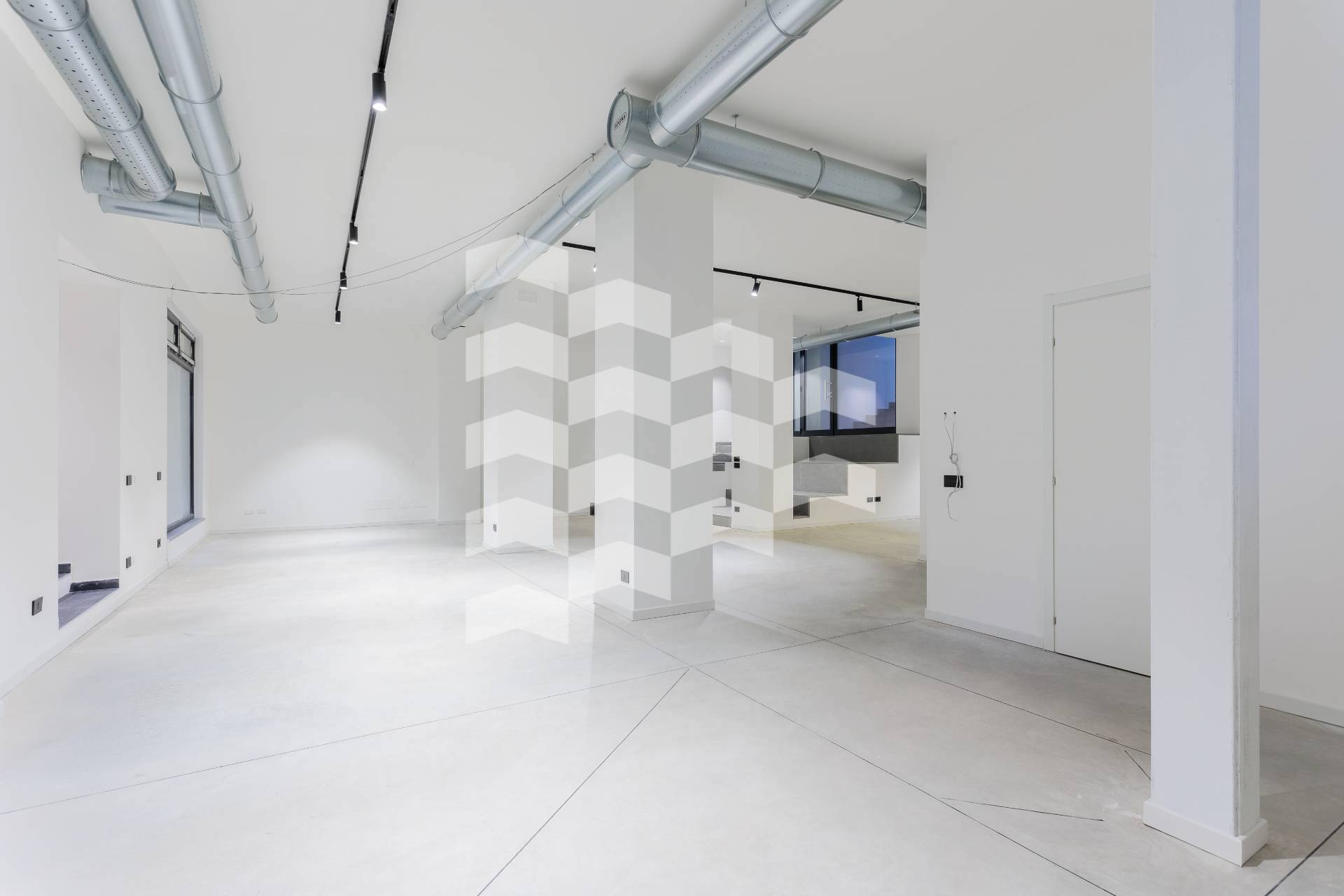 Locale commerciale in vendita a Milano, P.ta Venezia