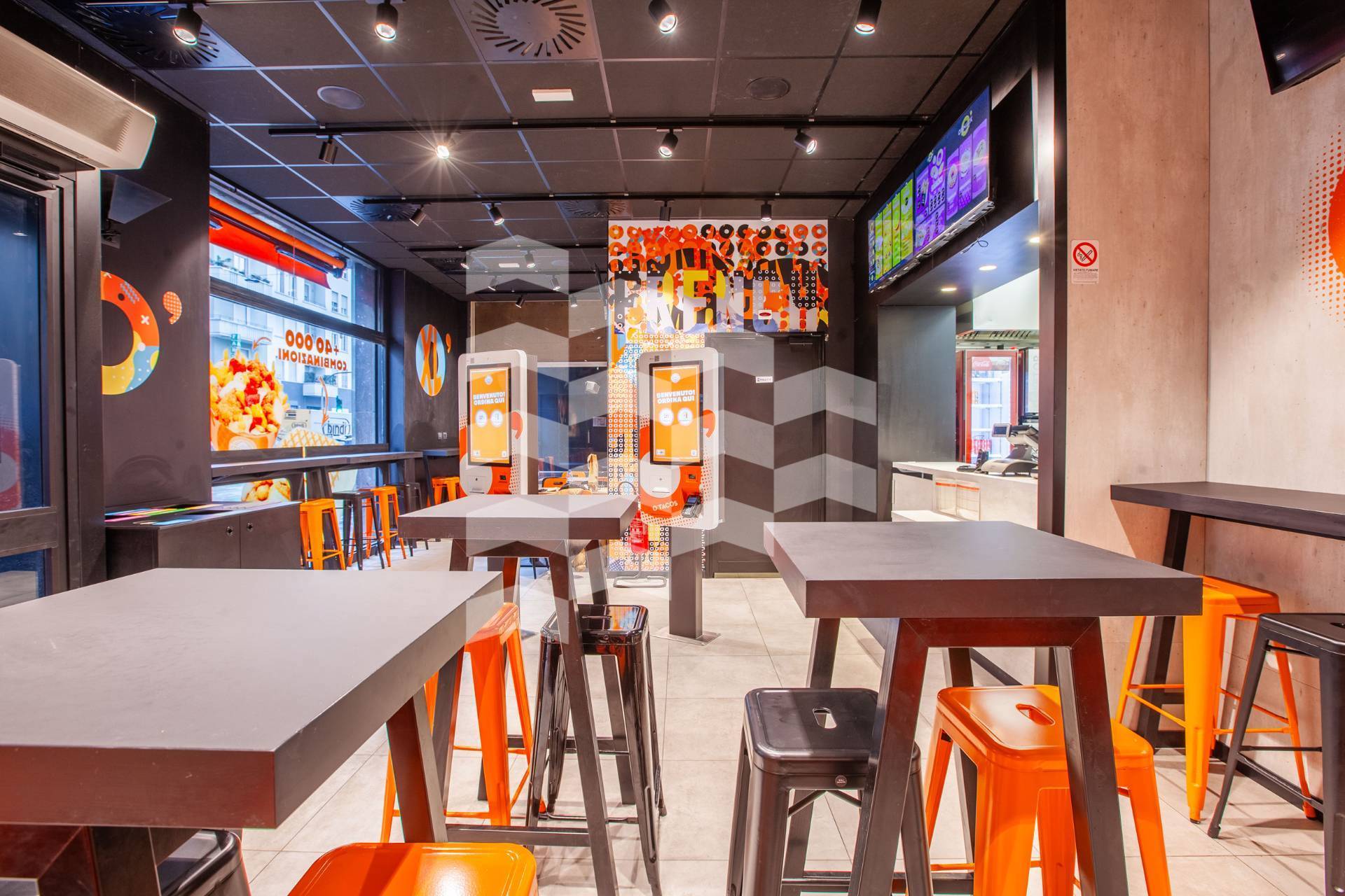 Locale commerciale in vendita a Milano, Loreto