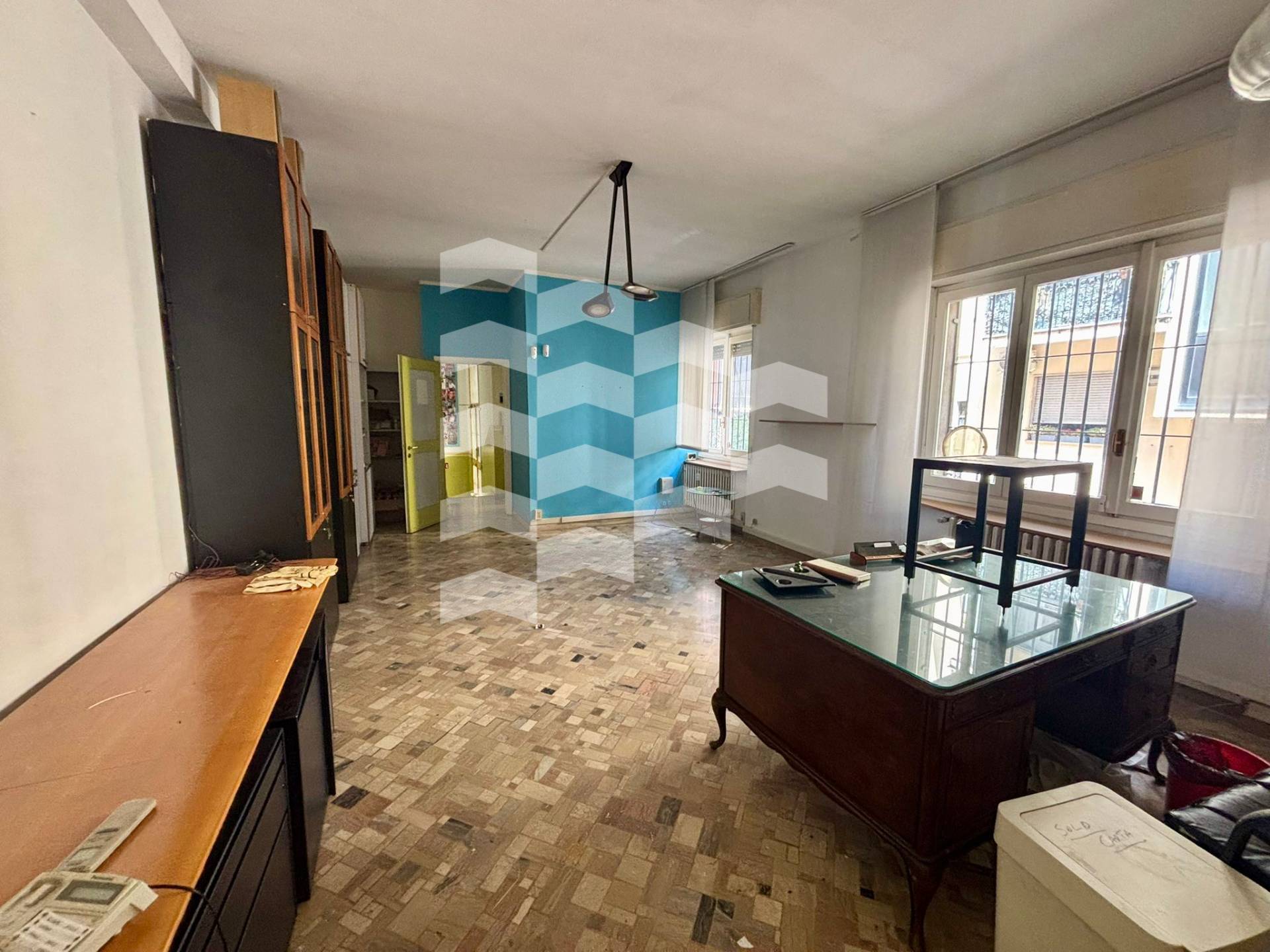 Locale commerciale in vendita a Milano, Loreto