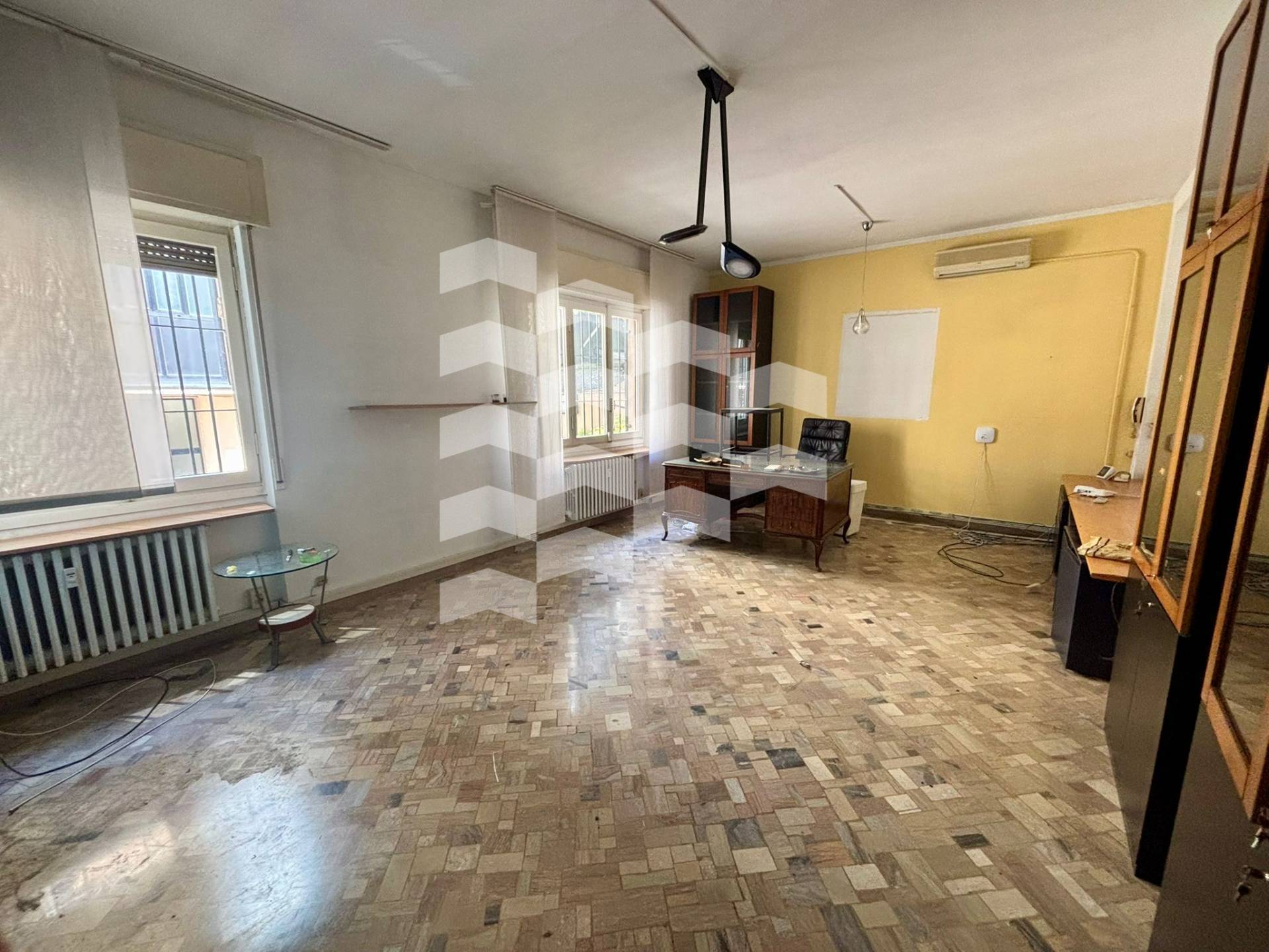 Locale commerciale in vendita a Milano, Loreto