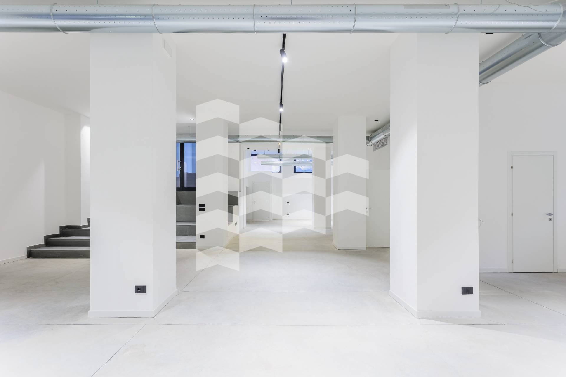 Locale commerciale in vendita a Milano, P.ta Venezia