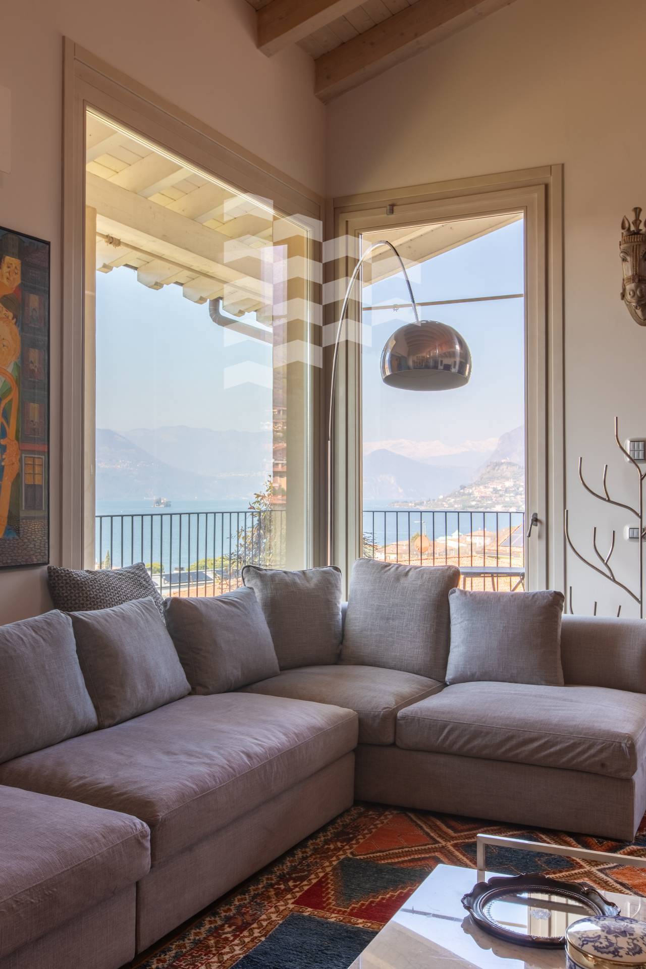 Villa in vendita a Sale Marasino