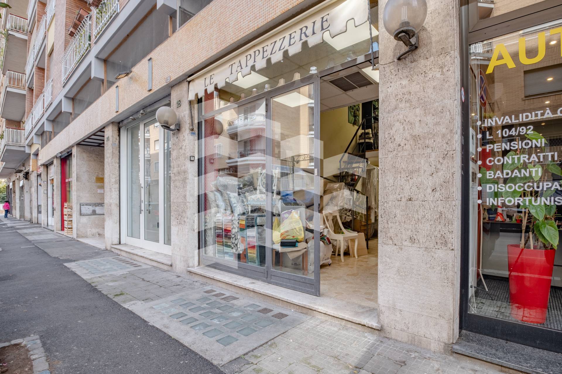 Locale commerciale in vendita a Roma, Camilluccia