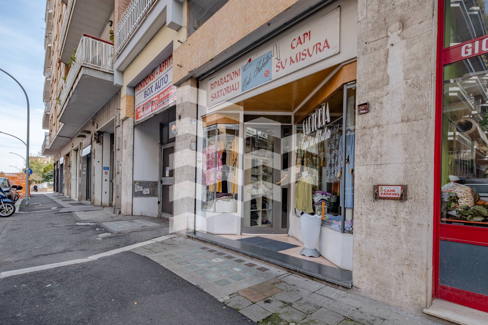 Locale commerciale in vendita a Roma, Camilluccia
