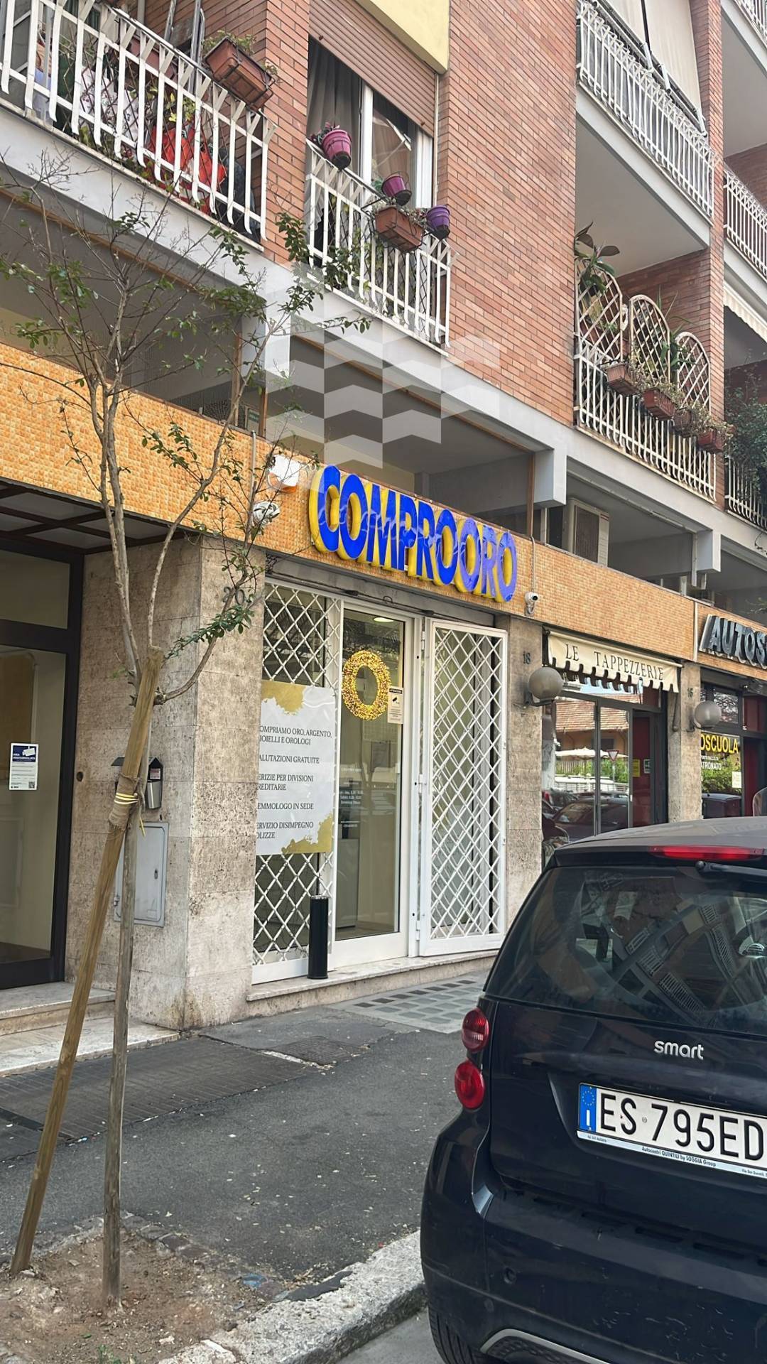 Locale commerciale in vendita a Roma, Camilluccia