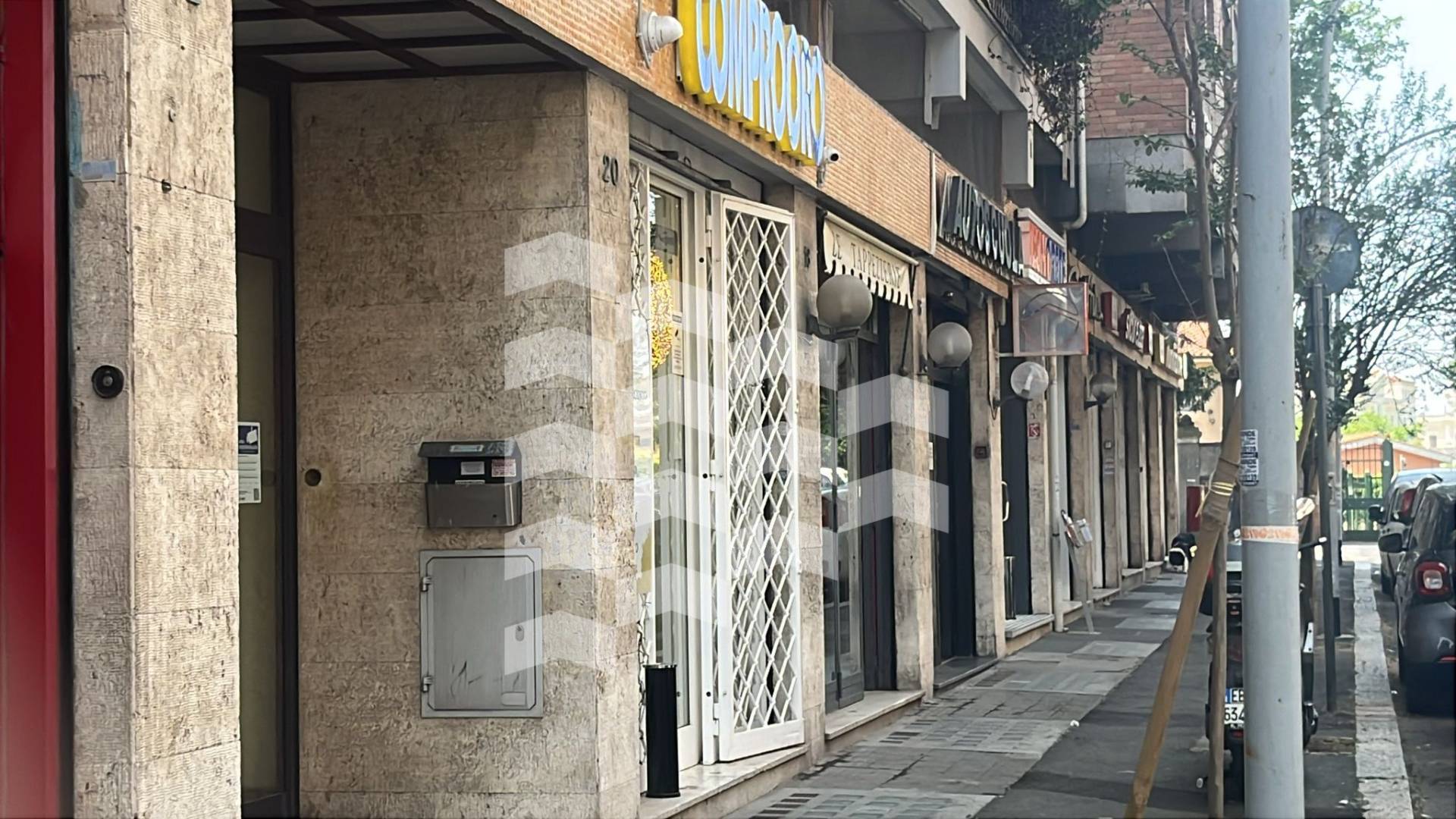 Locale commerciale in vendita a Roma, Camilluccia