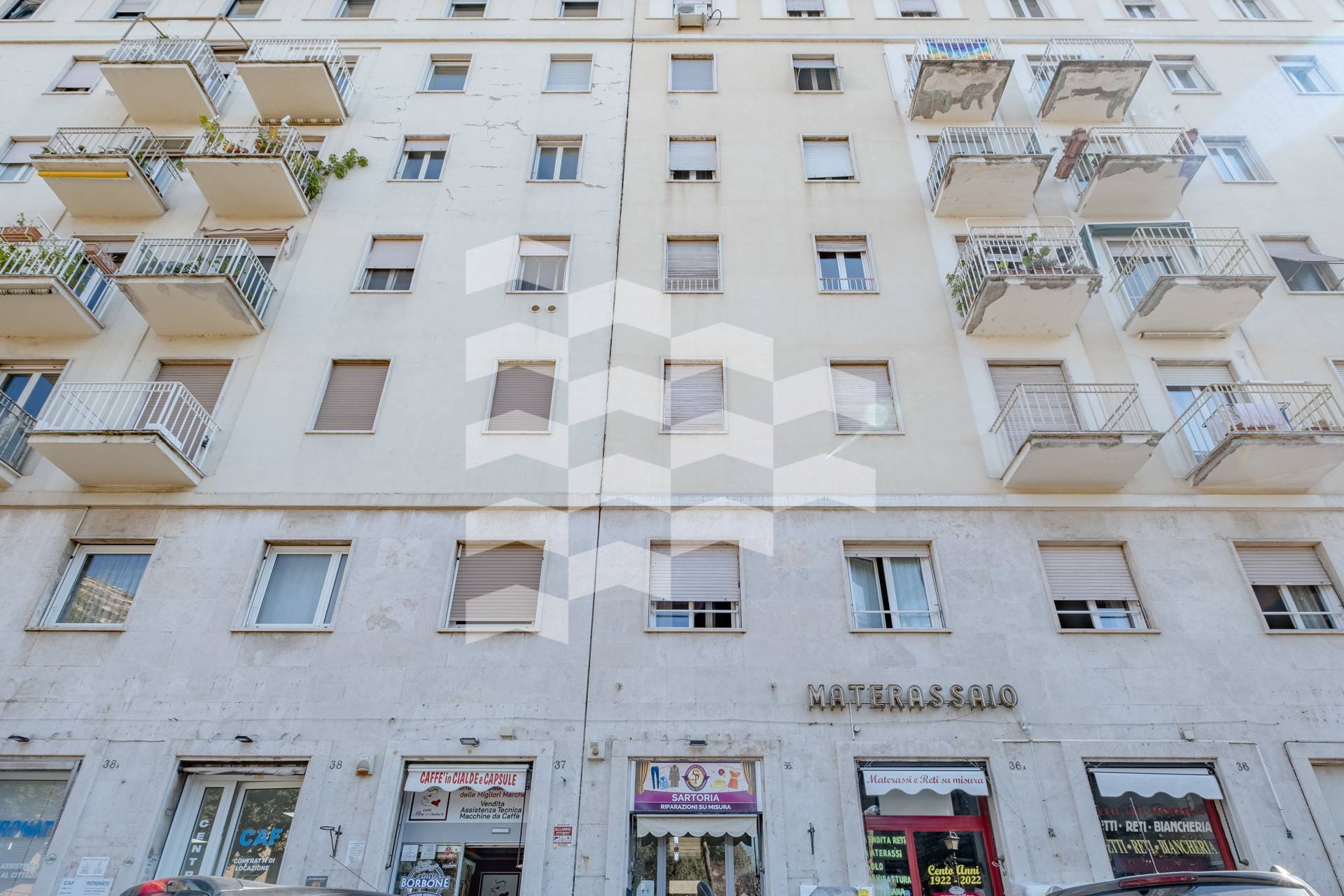 Locale commerciale in vendita a Roma, Testaccio