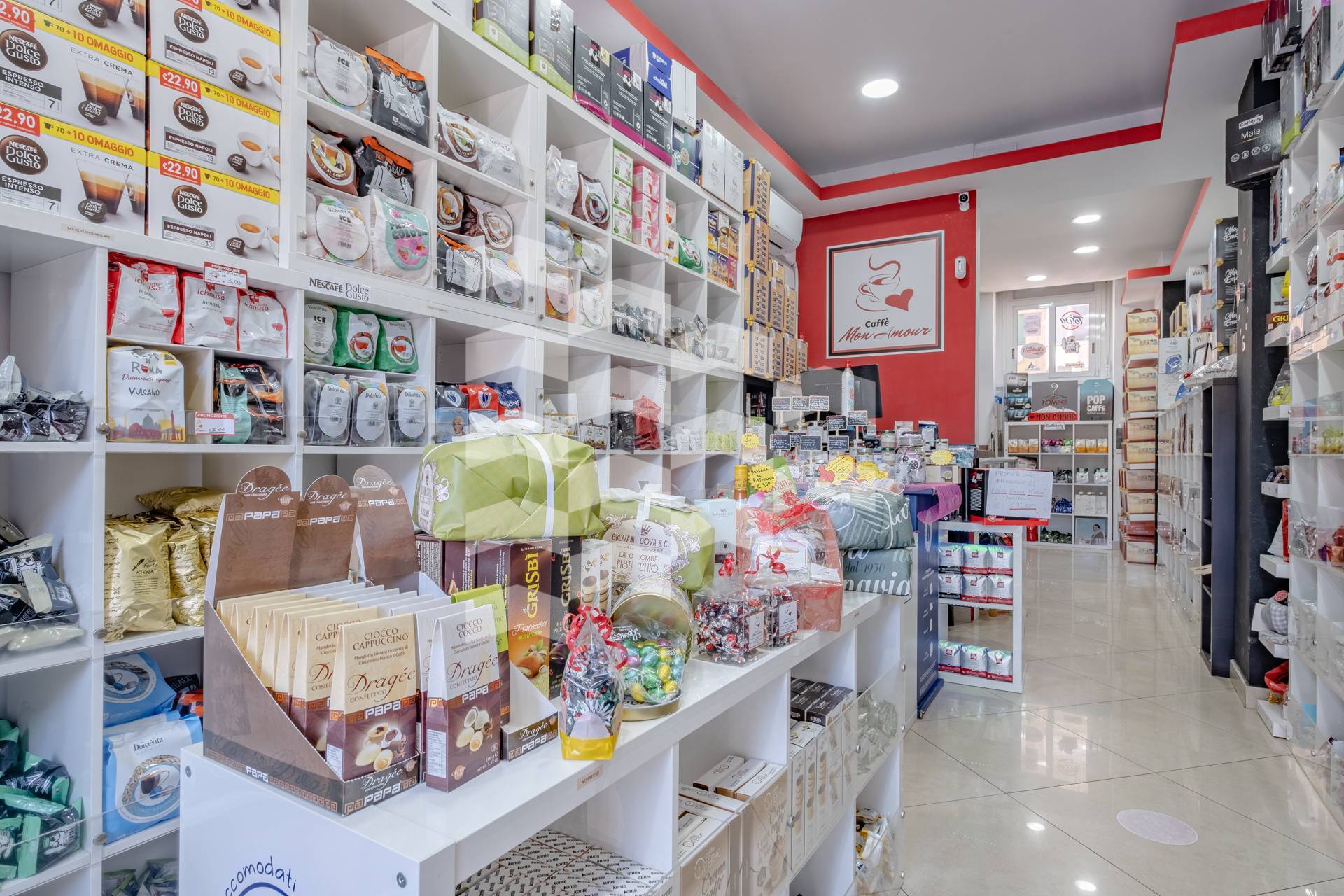 Locale commerciale in vendita a Roma, Testaccio