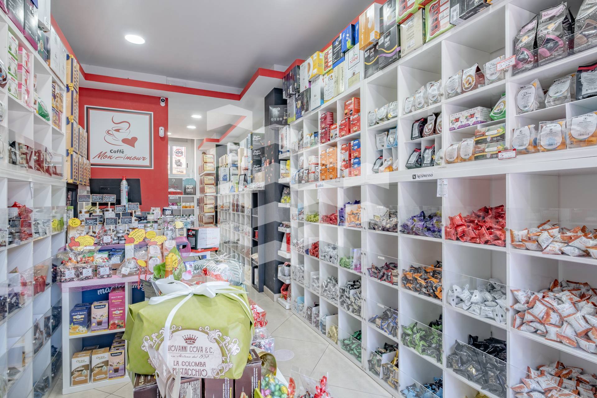 Locale commerciale in vendita a Roma, Testaccio