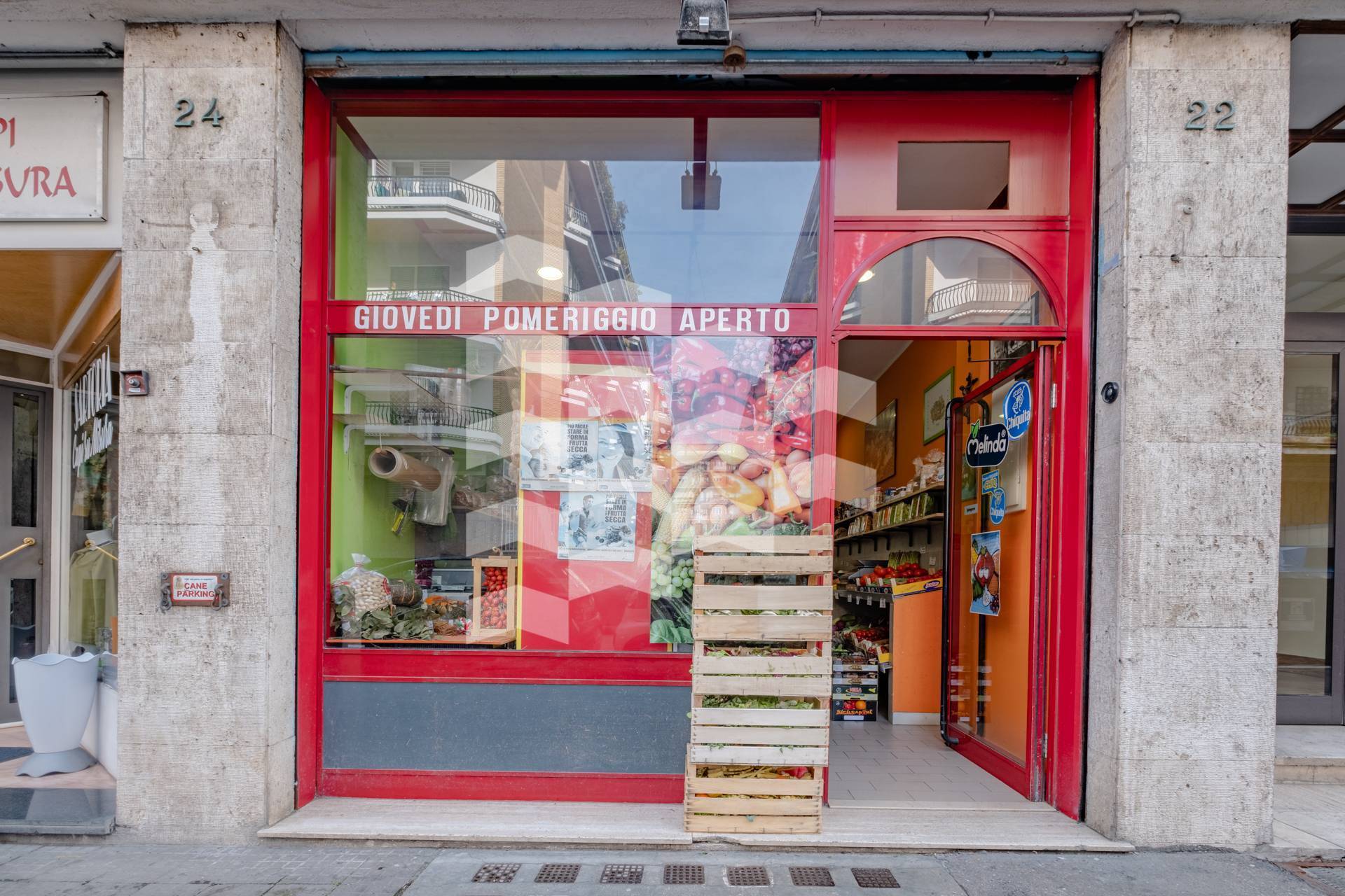 Locale commerciale in vendita a Roma, Camilluccia