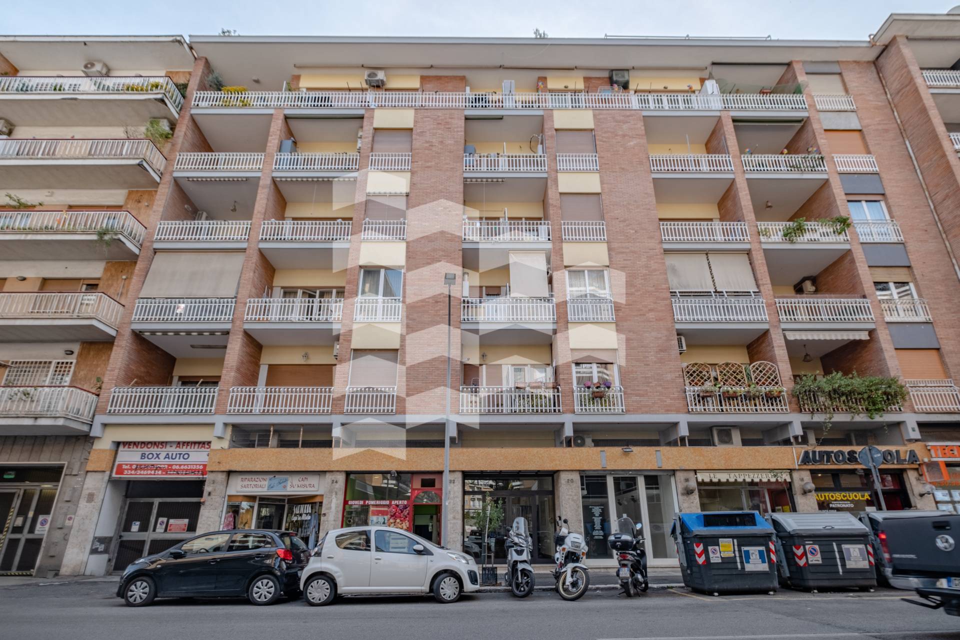 Locale commerciale in vendita a Roma, Camilluccia