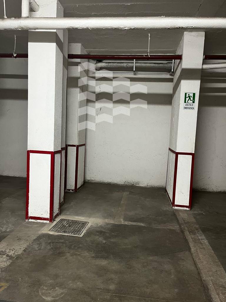 Box o garage in vendita a Roma, Spinaceto