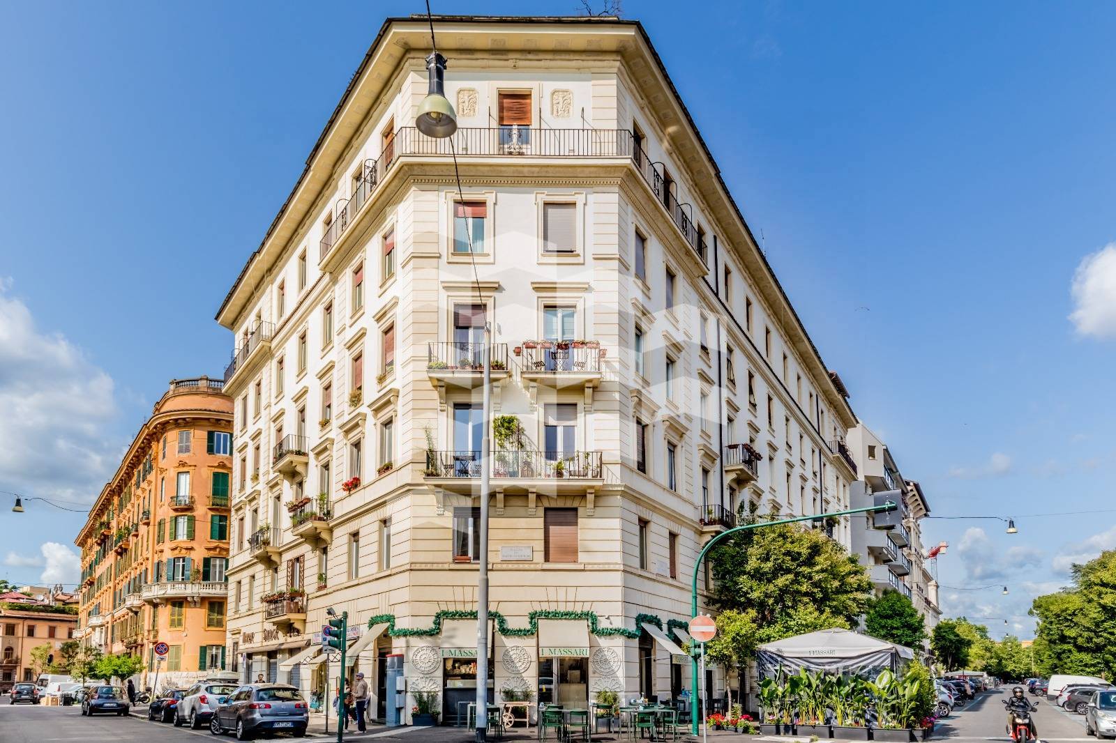 Locale commerciale in vendita a Roma, Prati