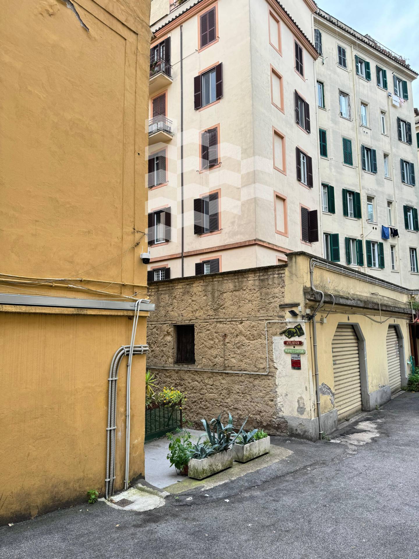 Locale commerciale in vendita a Roma, Prati