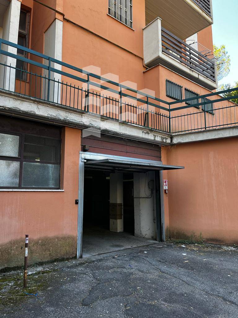 Box o garage in vendita a Roma, Spinaceto