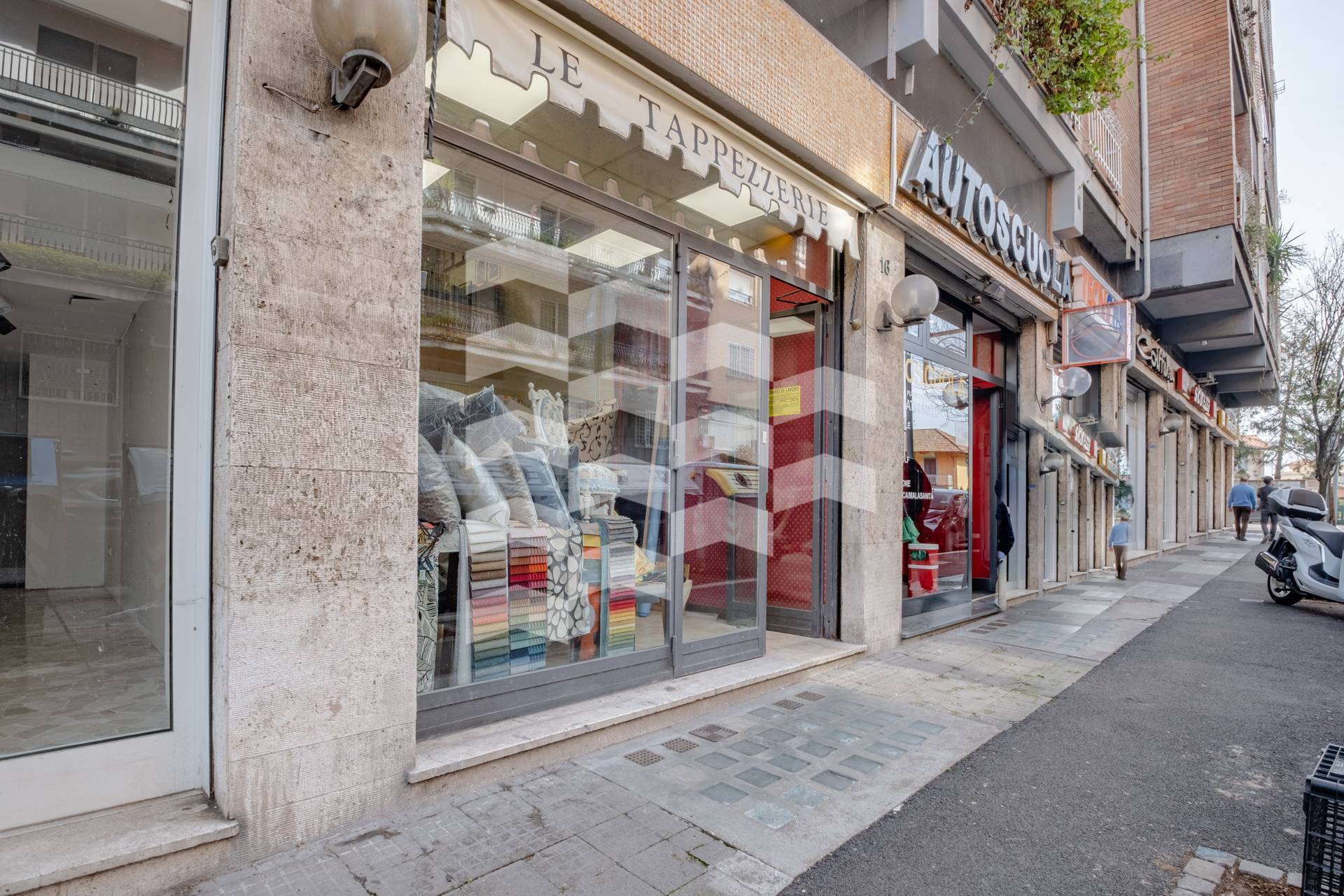 Locale commerciale in vendita a Roma, Camilluccia