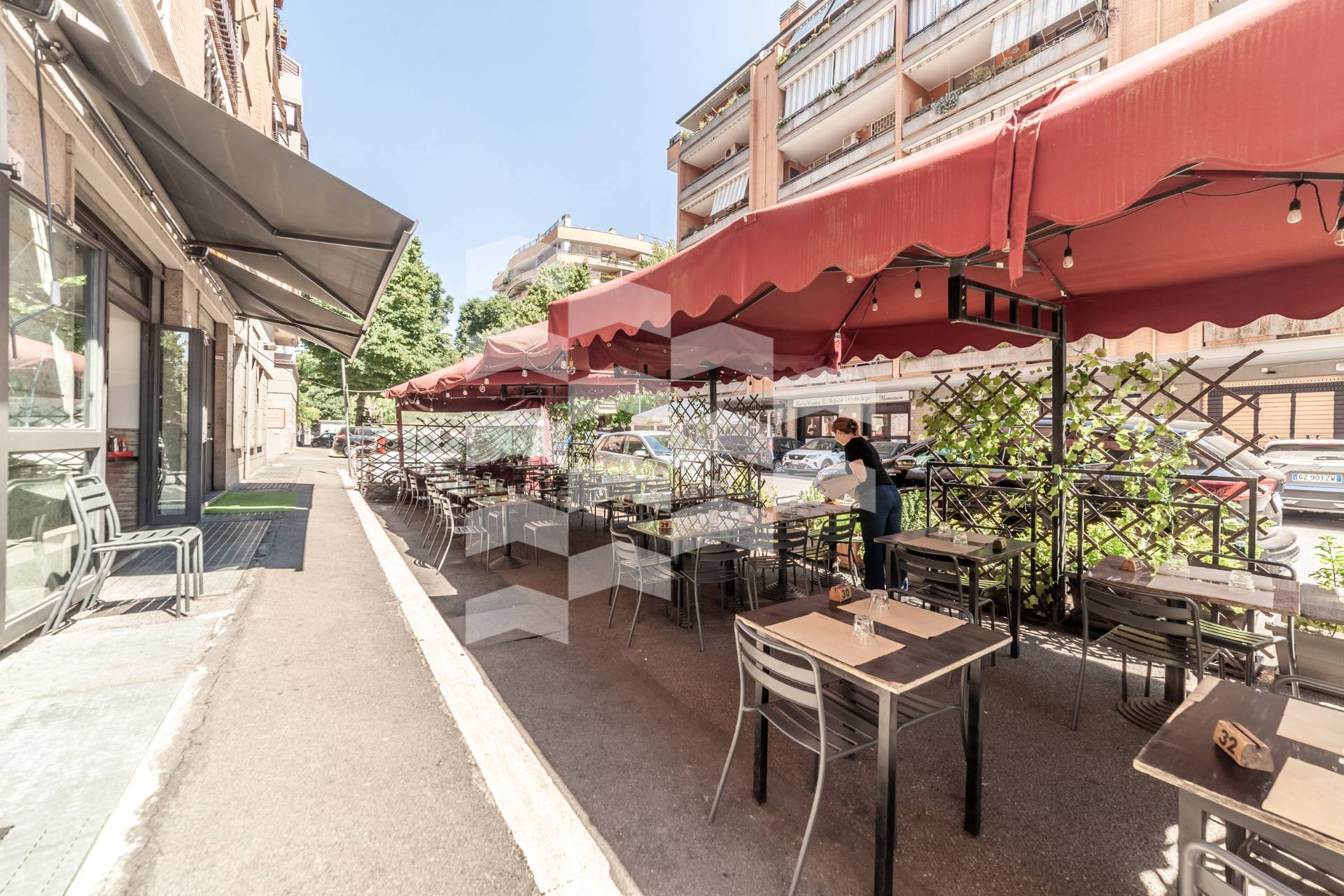 Locale commerciale in vendita a Roma, Torrino
