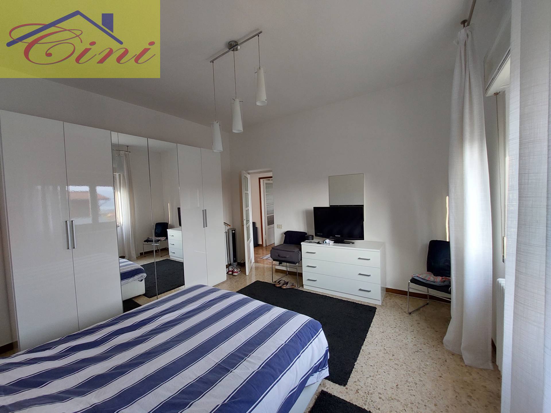 VILLA SINGOLA in vendita a Civate