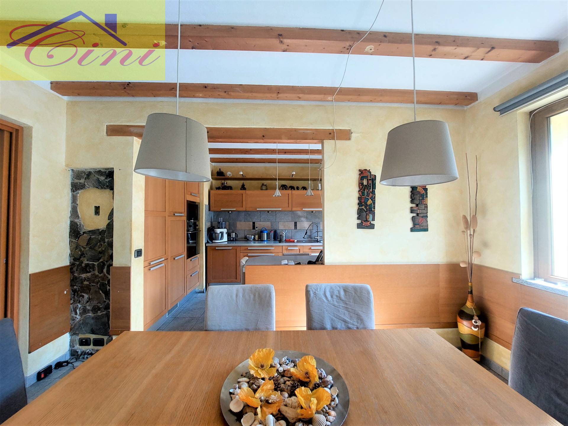 VILLA SINGOLA in vendita a Cremeno, Maggio