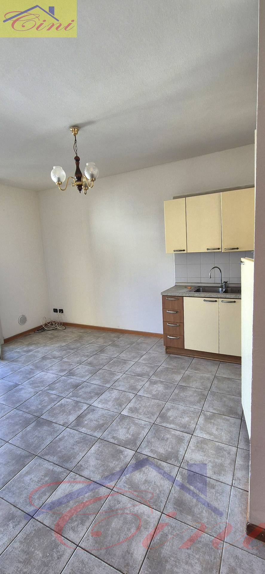 BILOCALE in vendita a Pescate