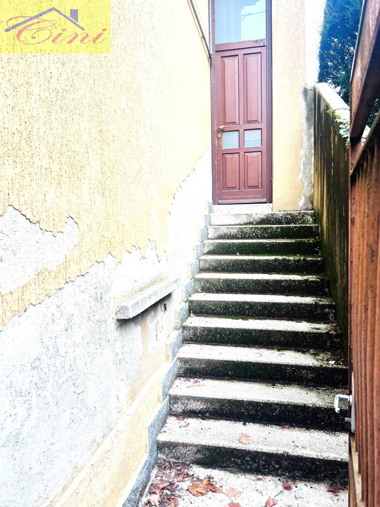 CINQUELOCALI in vendita a Cant, Cascina Amata