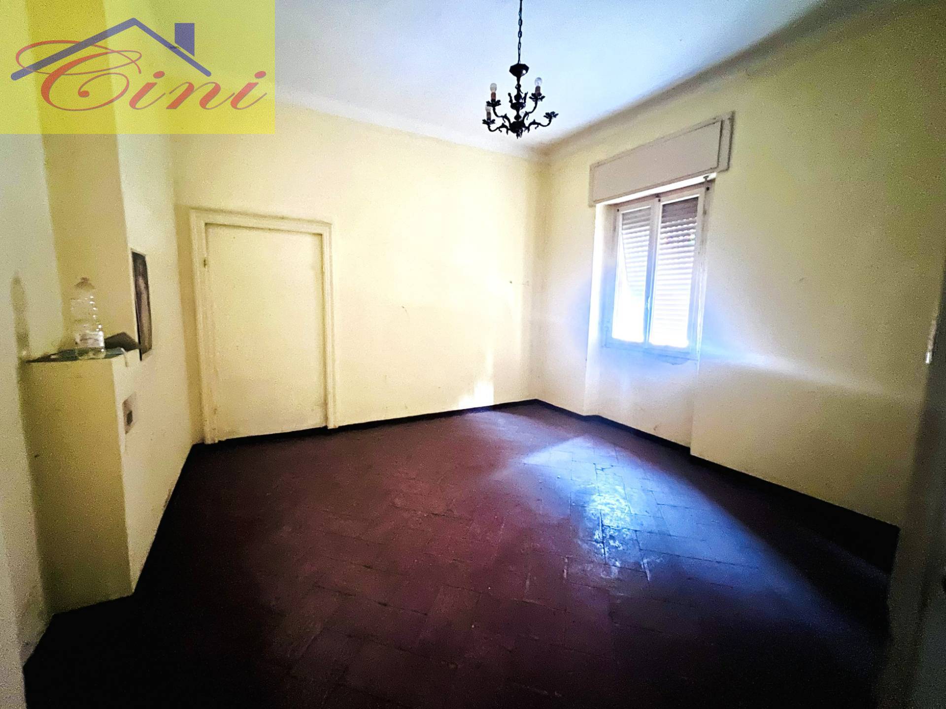 CINQUELOCALI in vendita a Cant, Cascina Amata