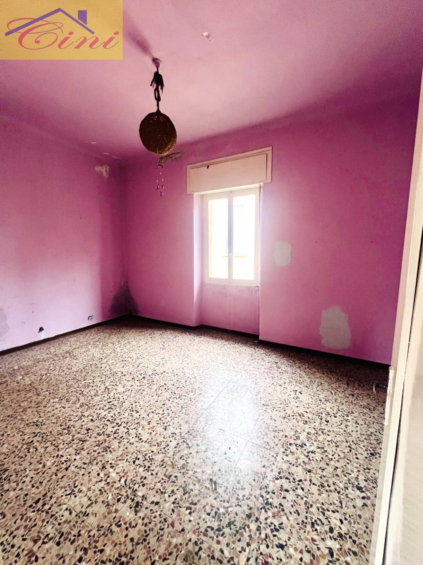 CINQUELOCALI in vendita a Cant, Cascina Amata