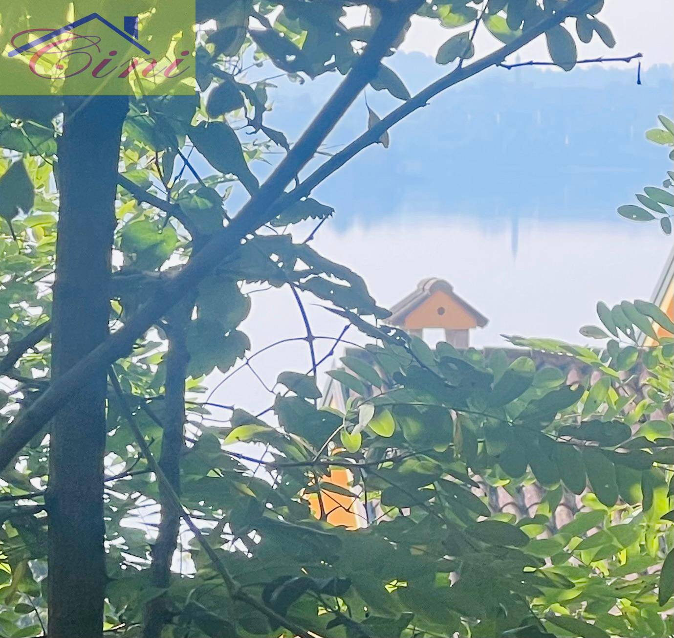 Terreno edificabile in vendita a Pusiano