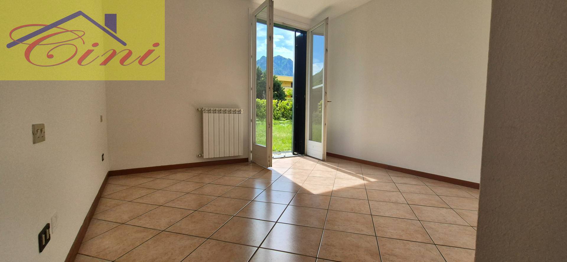 TRILOCALE in vendita a Malgrate