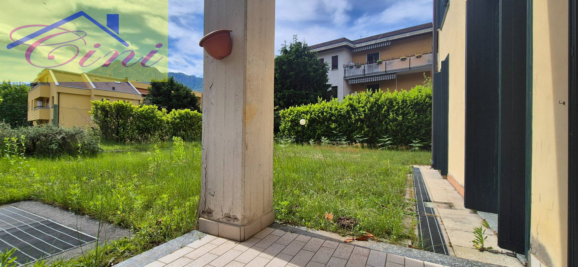 TRILOCALE in vendita a Malgrate