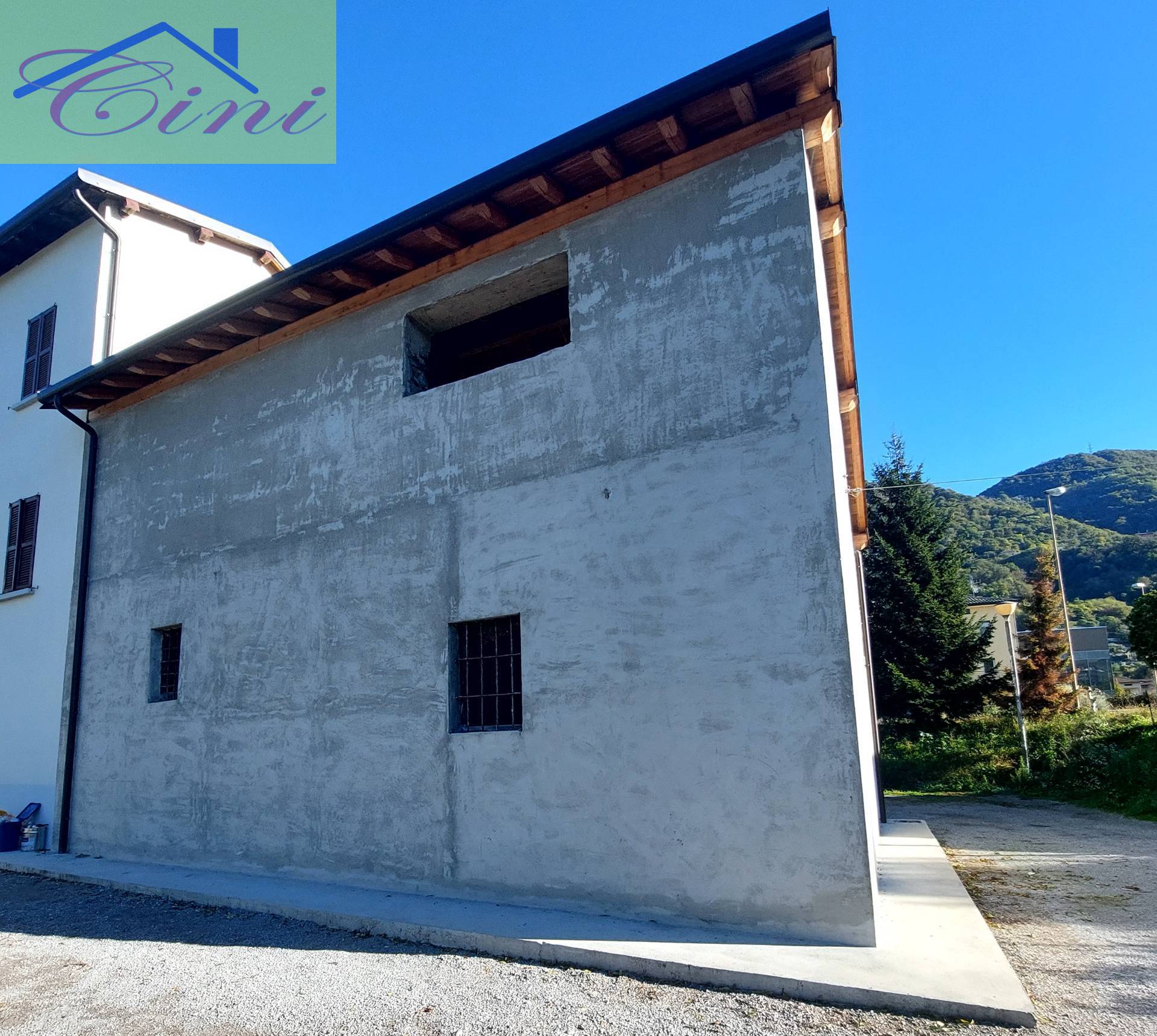 PORZIONE DI CASA in vendita a Calolziocorte, Sala