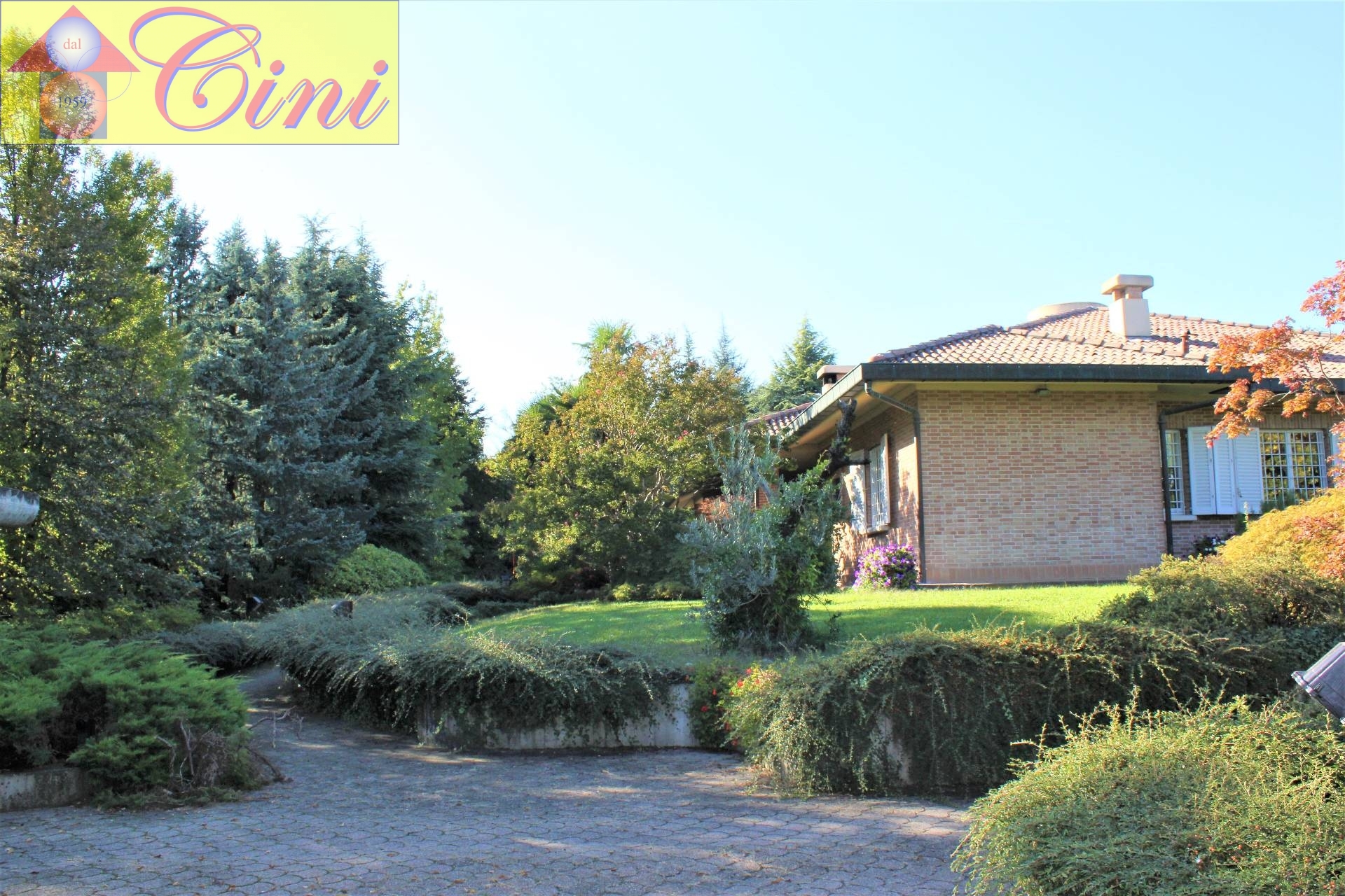 VILLA SINGOLA in vendita a Costa Masnaga