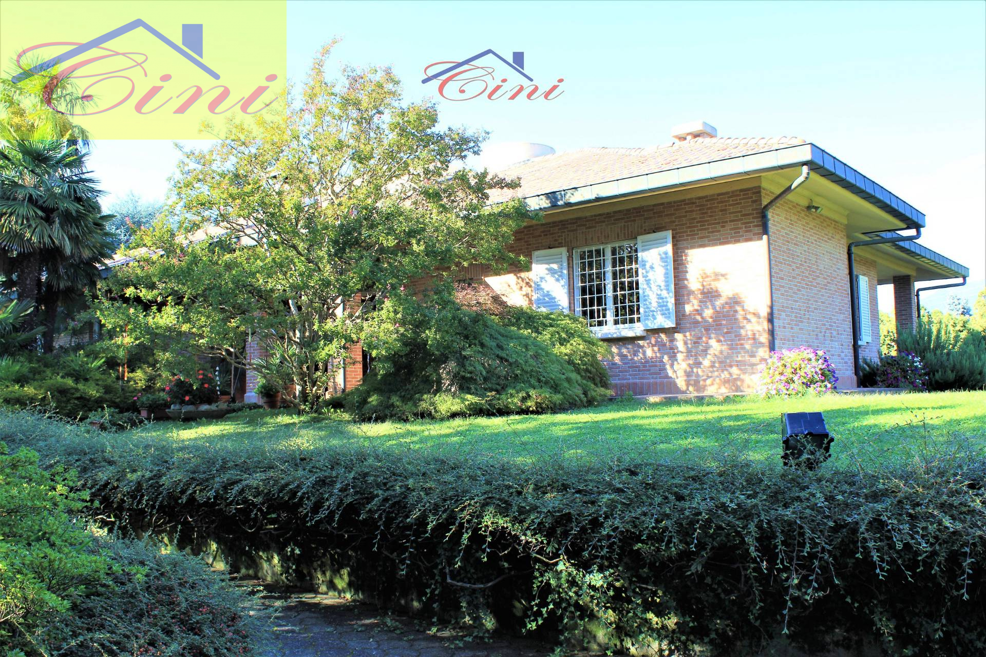 VILLA SINGOLA in vendita a Costa Masnaga