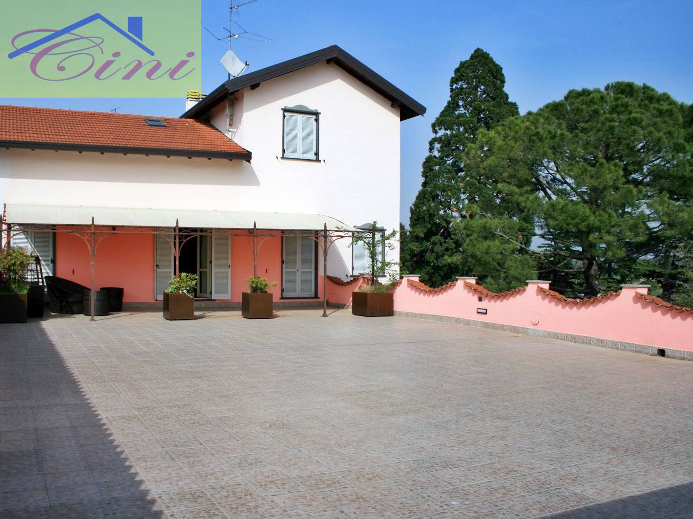 QUADRILOCALE in vendita a Rogeno