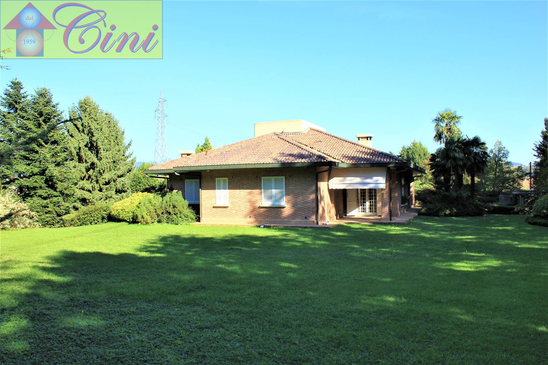 VILLA SINGOLA in vendita a Costa Masnaga