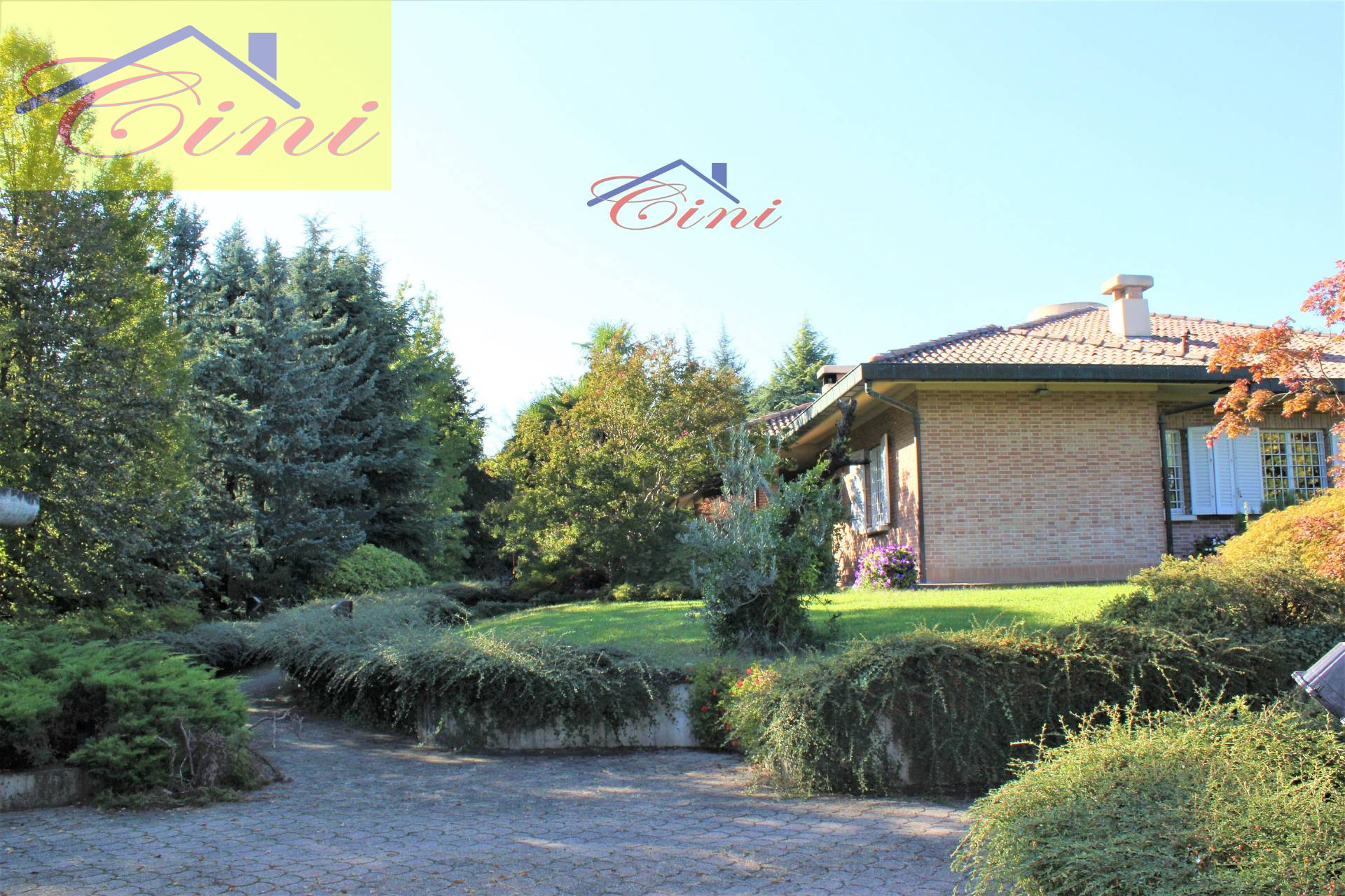 VILLA SINGOLA in vendita a Costa Masnaga