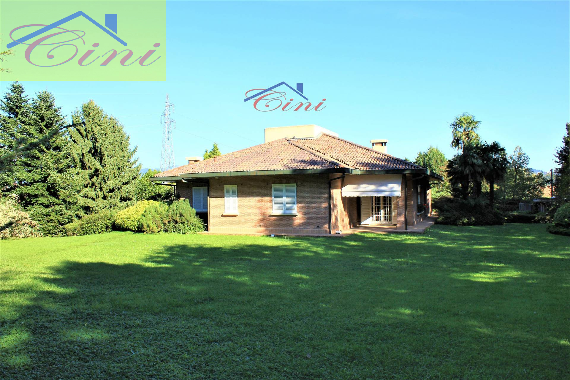 VILLA SINGOLA in vendita a Costa Masnaga