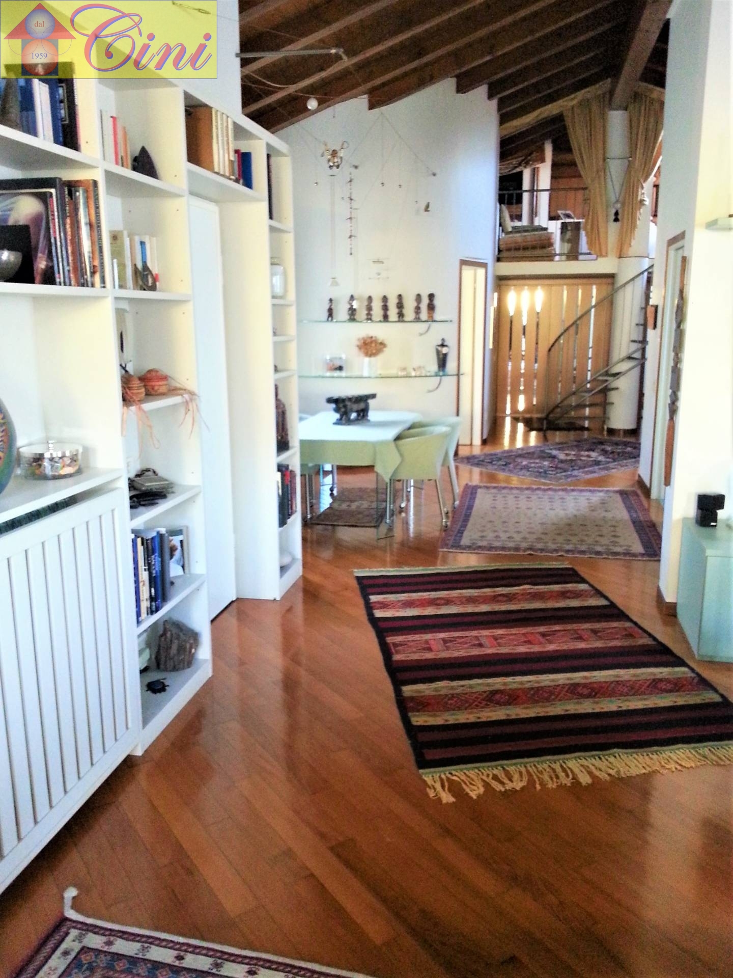 CINQUELOCALI in vendita a Abbadia Lariana