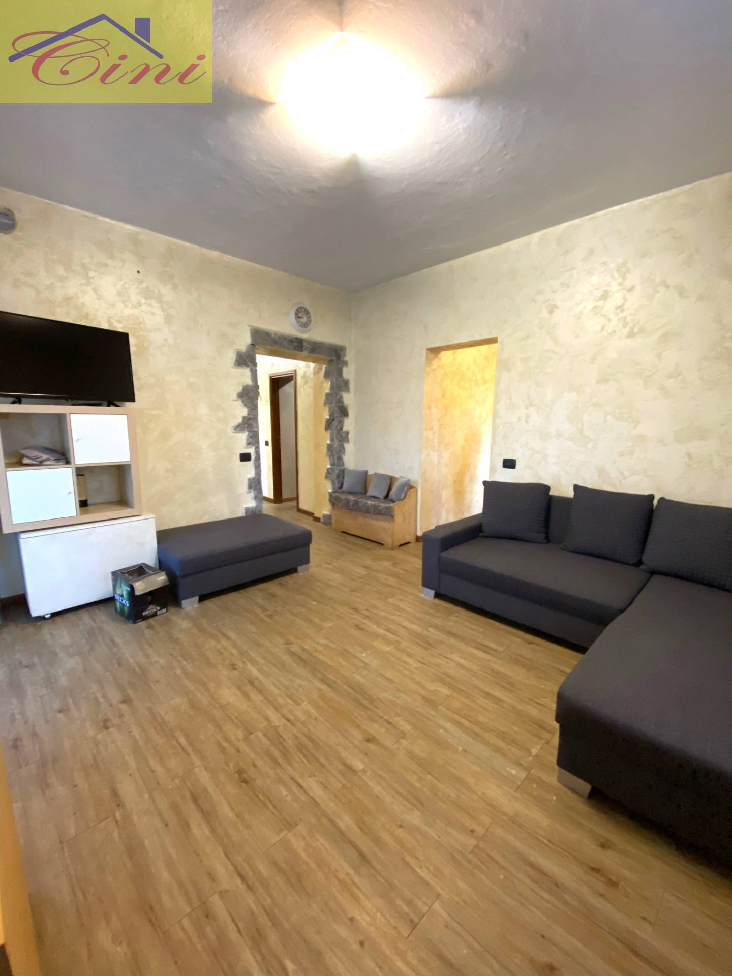 QUADRILOCALE in vendita a Introbio