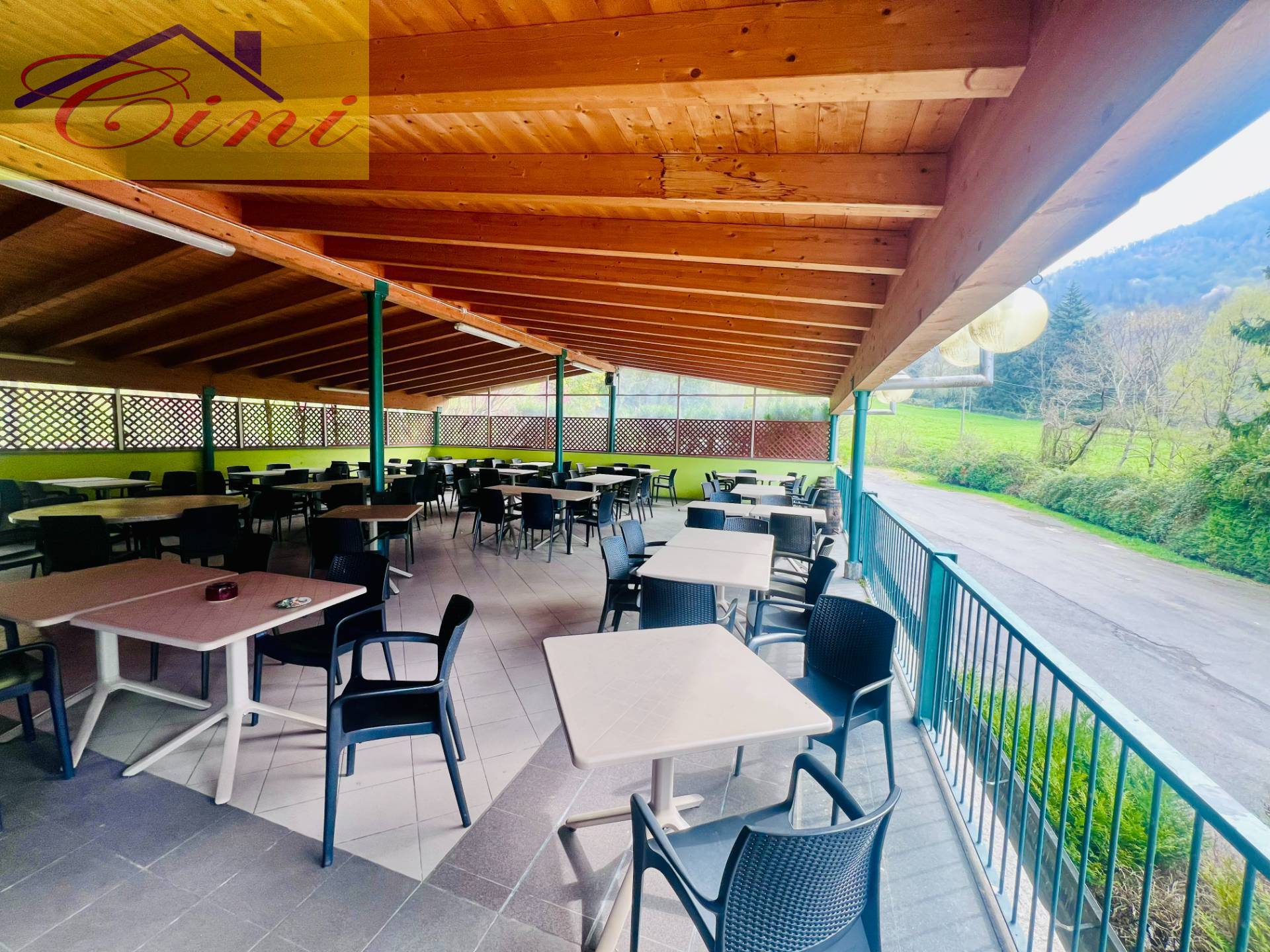 VILLA SINGOLA in vendita a Lecco, Laorca