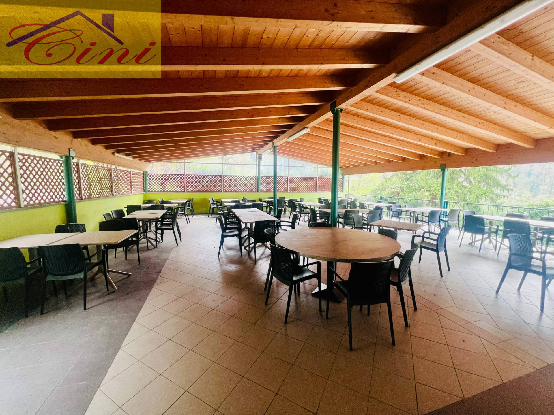 VILLA SINGOLA in vendita a Lecco, Laorca